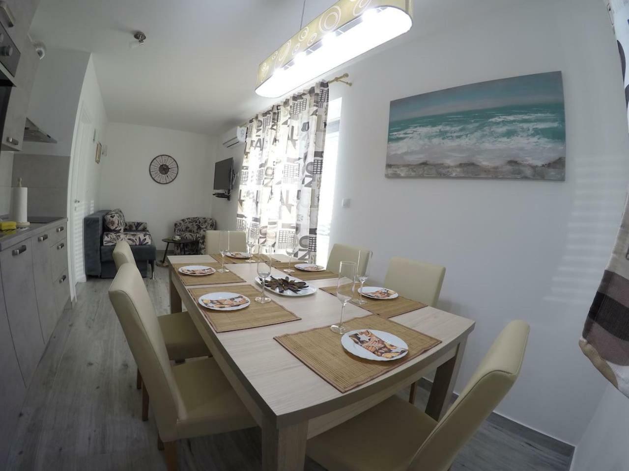 The Globetrotter'S Residence Kastel Novi ภายนอก รูปภาพ