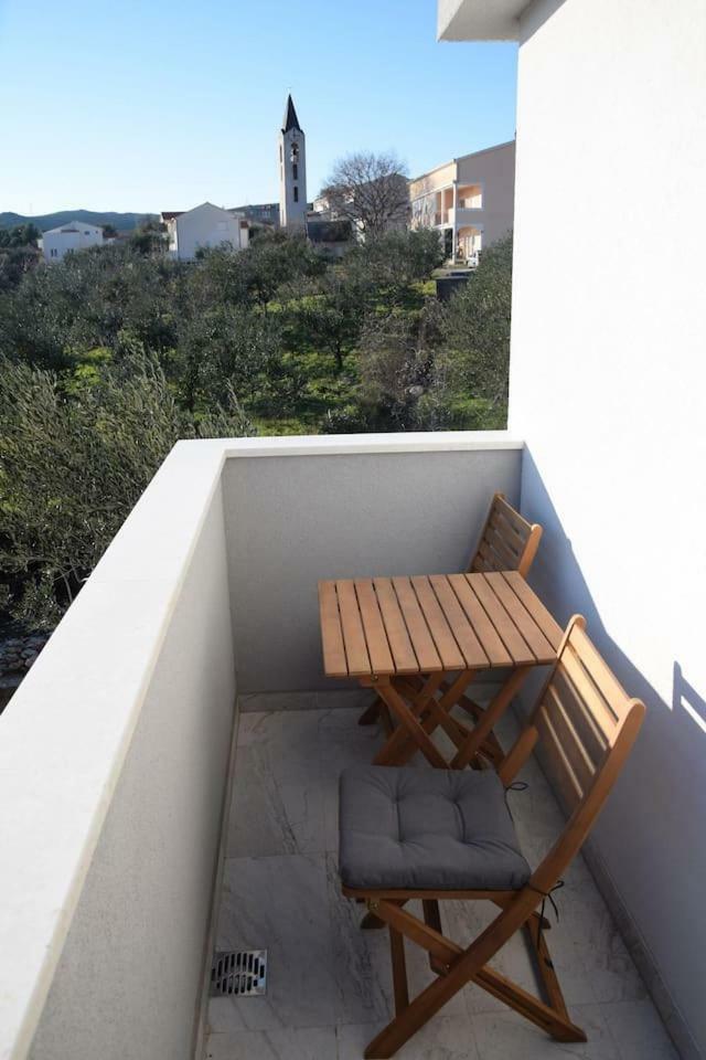The Globetrotter'S Residence Kastel Novi ภายนอก รูปภาพ