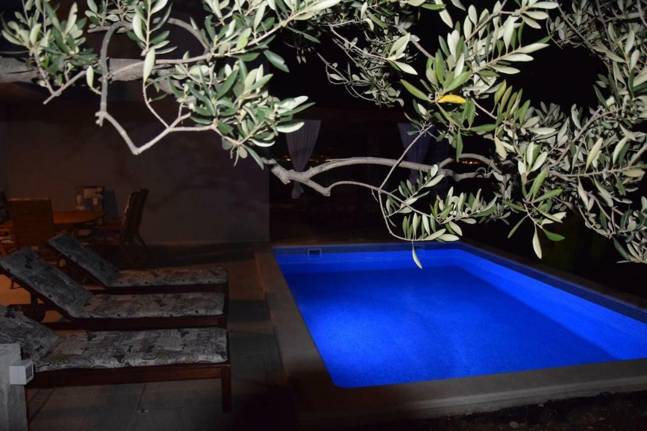 The Globetrotter'S Residence Kastel Novi ภายนอก รูปภาพ