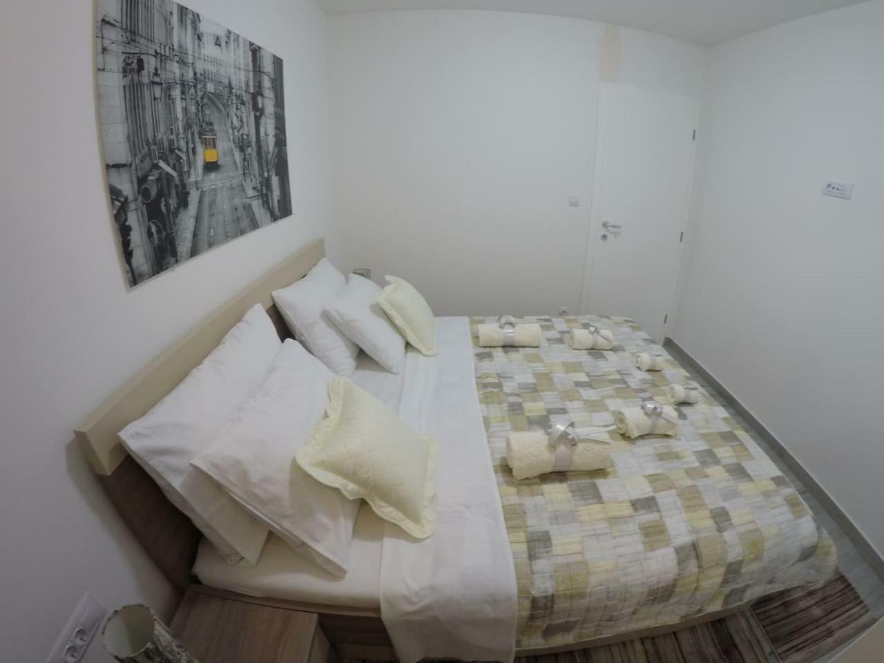 The Globetrotter'S Residence Kastel Novi ภายนอก รูปภาพ